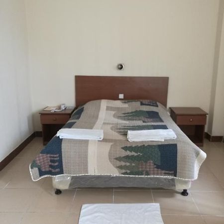 La Brigada Hotel Ta Ta Chino מראה חיצוני תמונה
