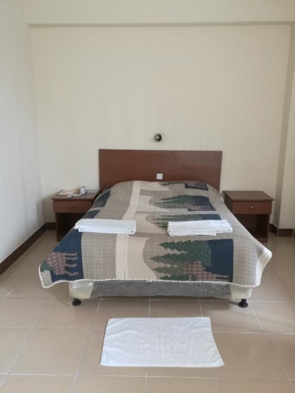 La Brigada Hotel Ta Ta Chino מראה חיצוני תמונה