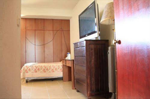 La Brigada Hotel Ta Ta Chino מראה חיצוני תמונה